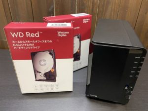 Synology DiskStation DS220+とWestern Digital WD RED 3.5インチ 内蔵HDD のイメージ